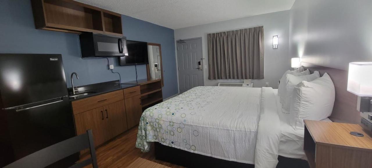 Hometowne Studios By Red Roof Egg Harbor-Atlantic City Airport Egg Harbor Township Esterno foto