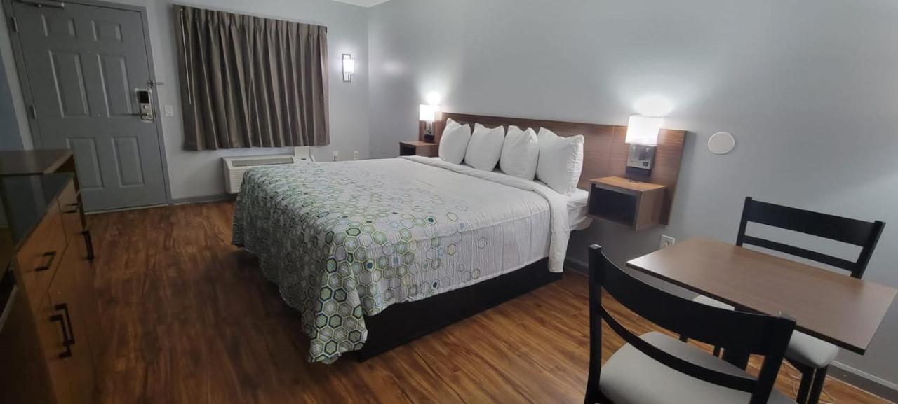 Hometowne Studios By Red Roof Egg Harbor-Atlantic City Airport Egg Harbor Township Esterno foto
