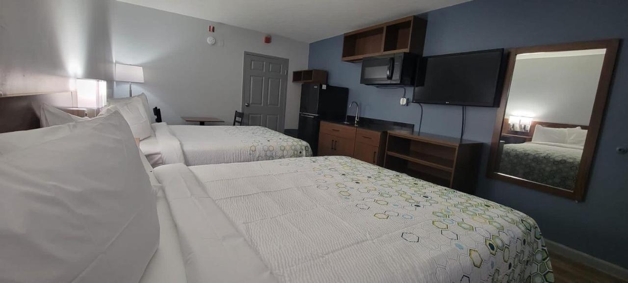 Hometowne Studios By Red Roof Egg Harbor-Atlantic City Airport Egg Harbor Township Esterno foto
