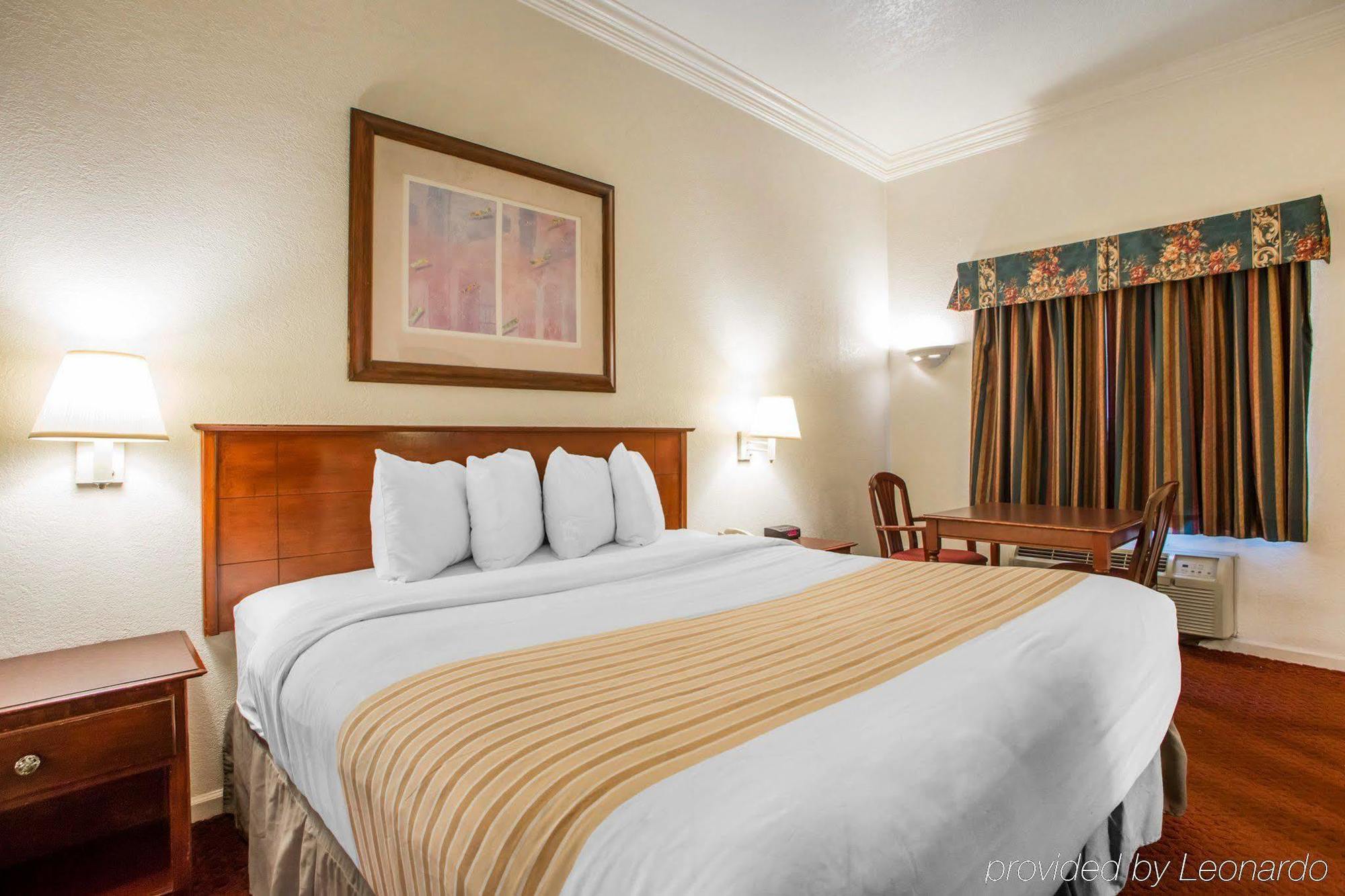 Hometowne Studios By Red Roof Egg Harbor-Atlantic City Airport Egg Harbor Township Esterno foto